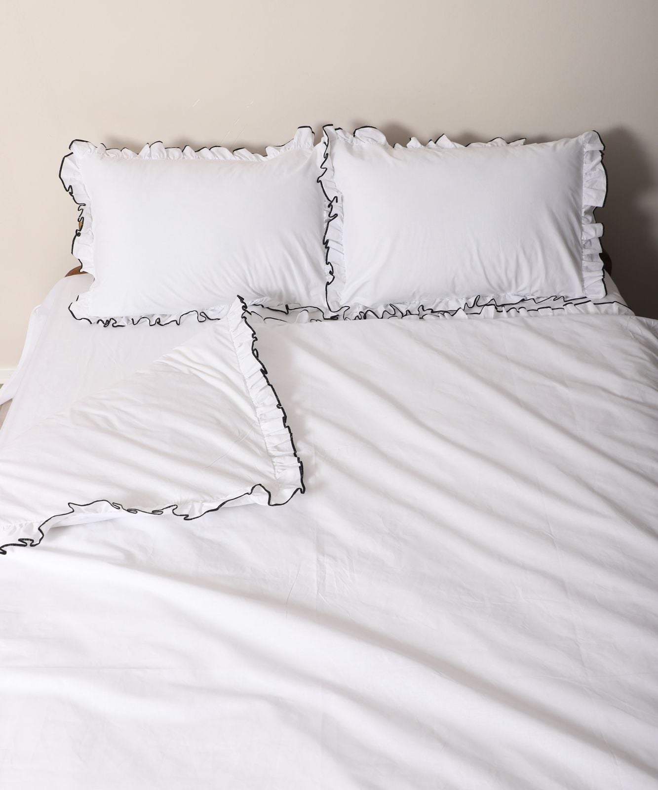 %100 Poplin Pamuk Kumaş l Fırfırlı Çift Kişilik Beyaz Nevresim Takımı