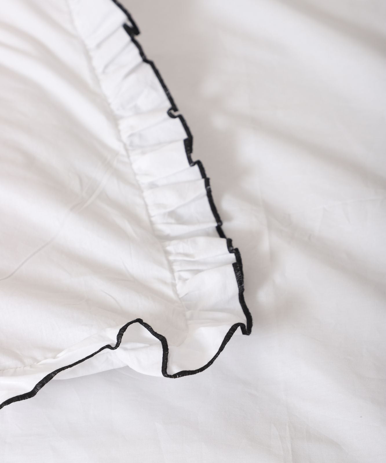 %100 Poplin Pamuk Kumaş l Fırfırlı Çift Kişilik Beyaz Nevresim Takımı