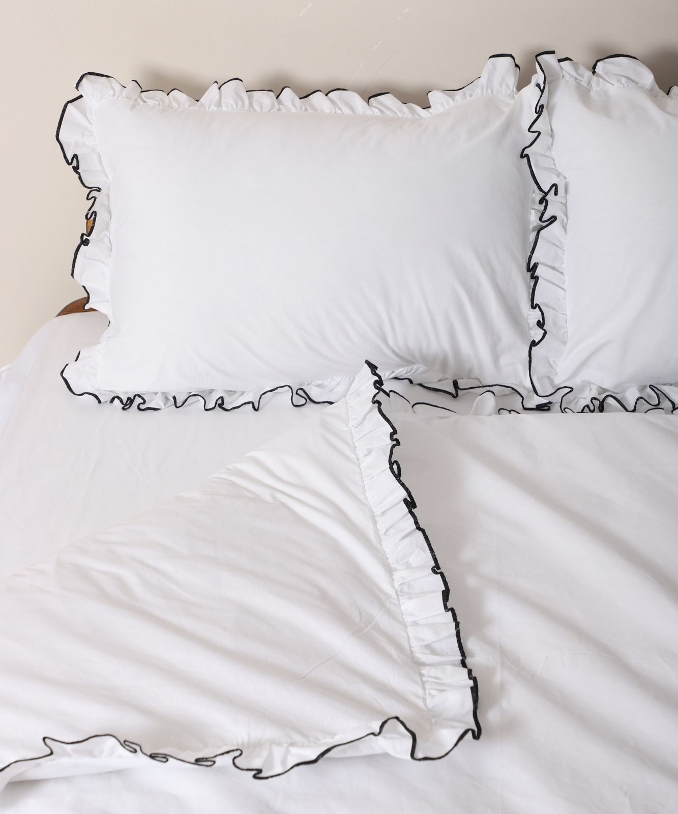 %100 Poplin Pamuk Kumaş l Fırfırlı Çift Kişilik Beyaz Nevresim Takımı