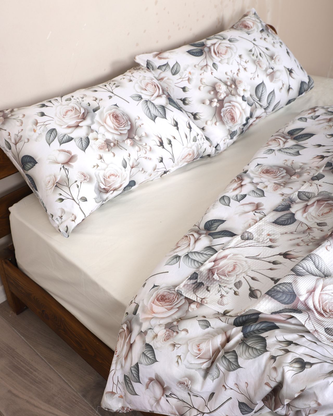 Çeyiz Seti - 5D Dijital Baskılı Gül Desenli %100 Pamuk, Şık Kutulu