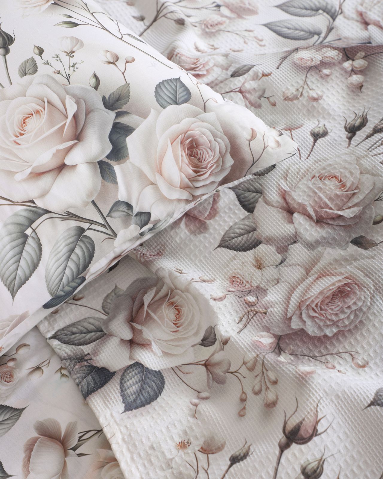 Çeyiz Seti - 5D Dijital Baskılı Gül Desenli %100 Pamuk, Şık Kutulu