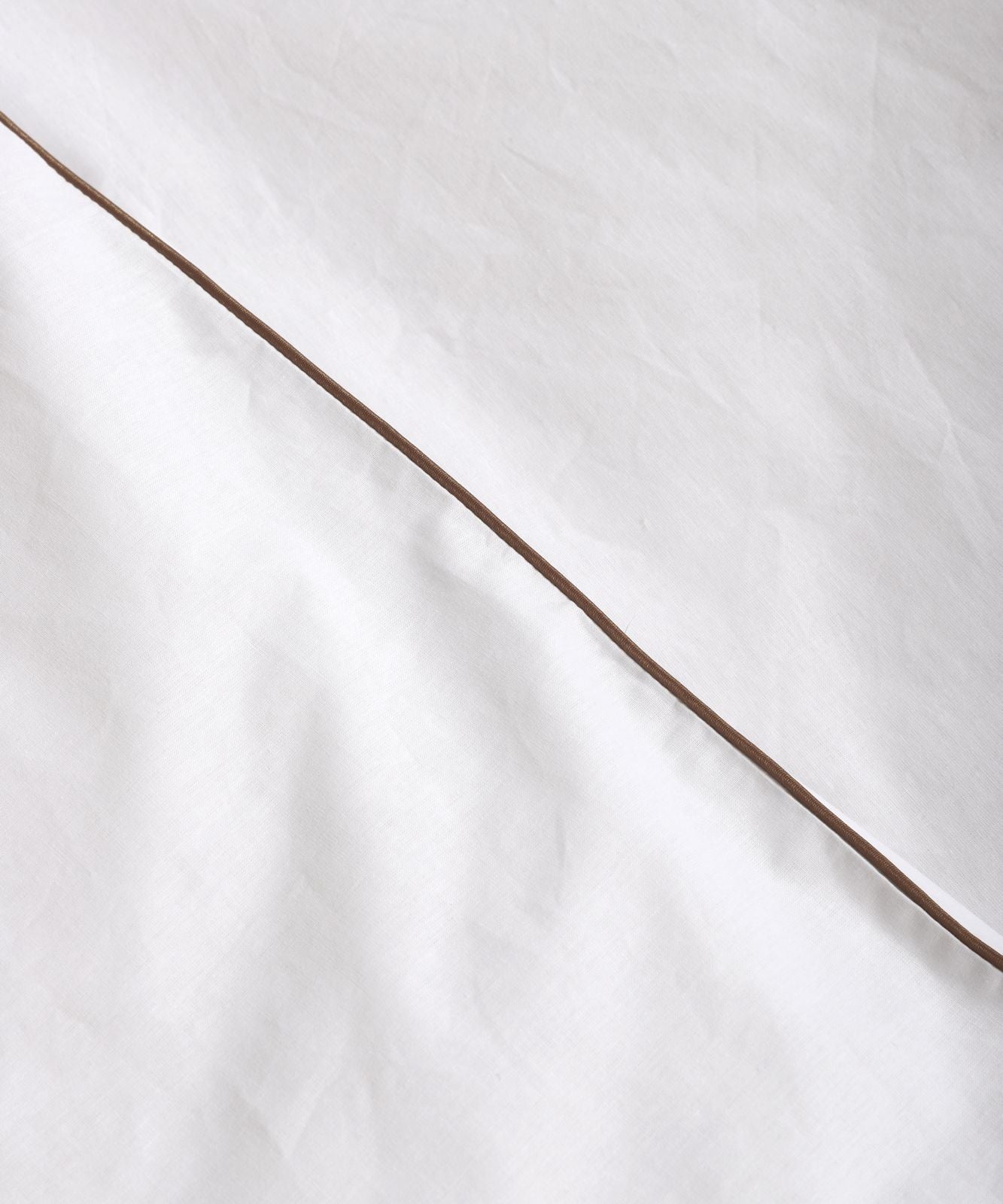 Arabiyeli Beyaz Nevresim Takımı – Minimalist Şıklık